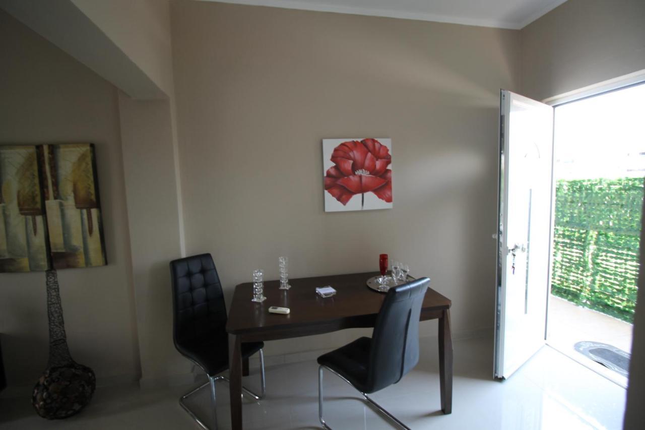 Christa'S Home Near Ath Airport Markópoulon 外观 照片